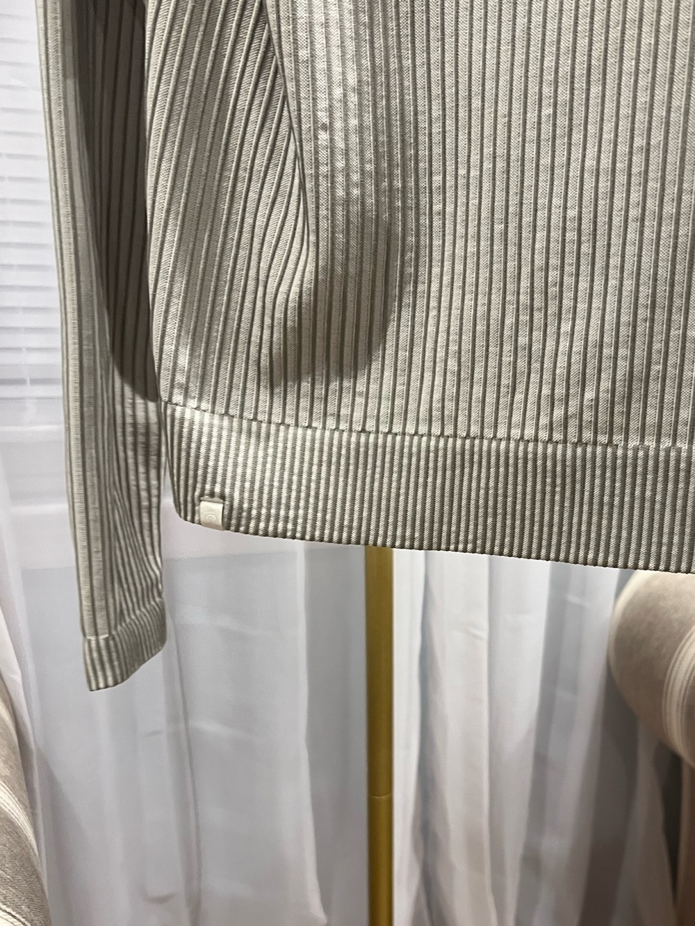 NWT LULULEMON REST LESS PULLOVER - Picture 3 of 5